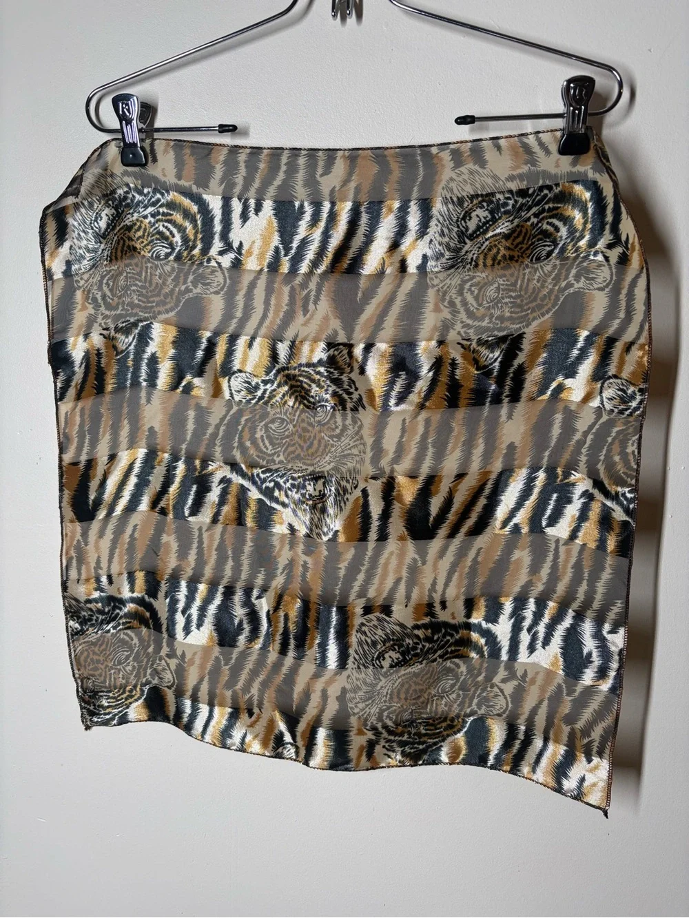 {EUC} Vintage Square Shaped Tiger Print Satin Scarf